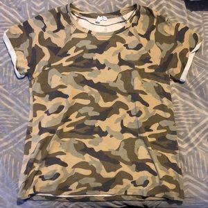 Women’s Cable and Guage camo shirt